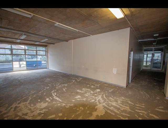1,596M² OFFICE TO LET IN PARKMORE